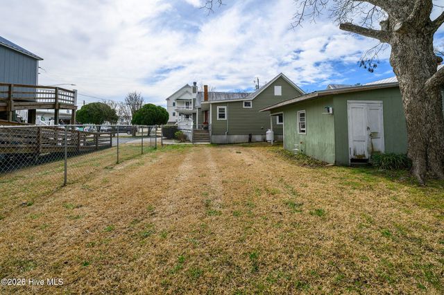 402 Hodges Street, Oriental, NC 28571