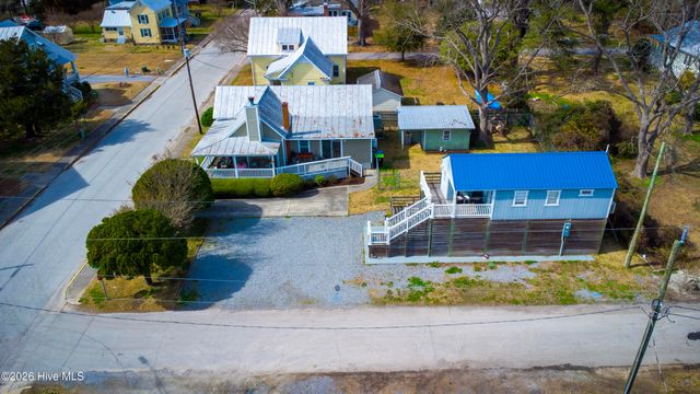402 Hodges Street, Oriental, NC 28571
