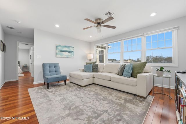 10 Minturn Road, Toms River, NJ 08753