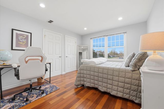 10 Minturn Road, Toms River, NJ 08753
