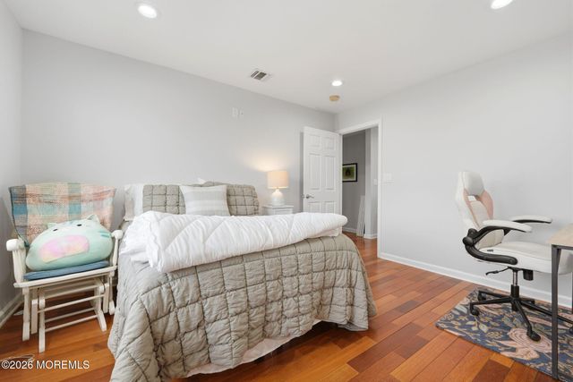 10 Minturn Road, Toms River, NJ 08753