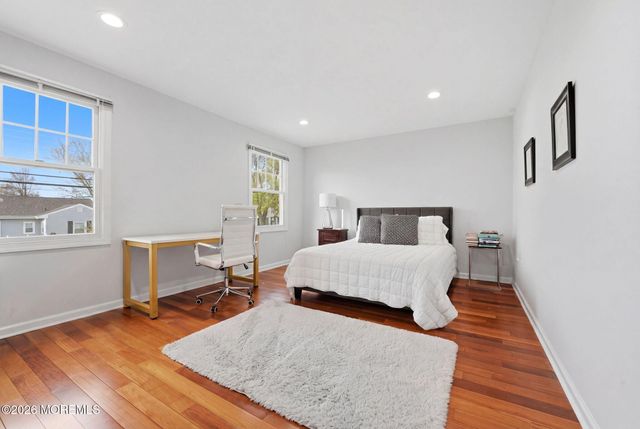 10 Minturn Road, Toms River, NJ 08753