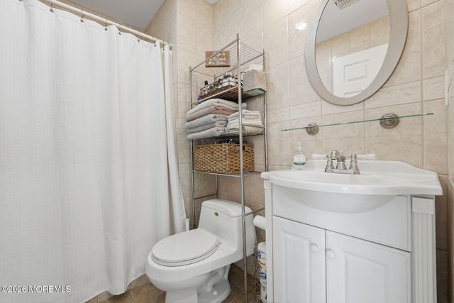 10 Minturn Road, Toms River, NJ 08753