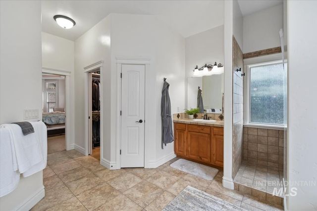 3129 S Silvertip Ln, Meridian, ID 83642