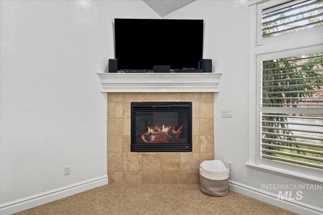 3129 S Silvertip Ln, Meridian, ID 83642