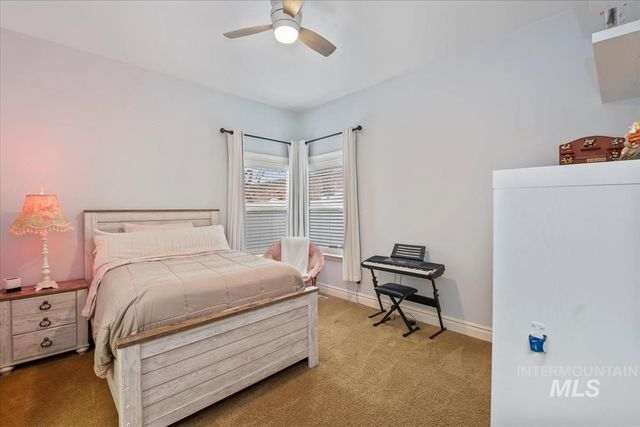 3129 S Silvertip Ln, Meridian, ID 83642