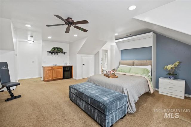 3129 S Silvertip Ln, Meridian, ID 83642