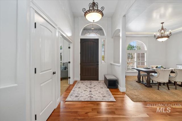 3129 S Silvertip Ln, Meridian, ID 83642