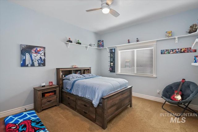 3129 S Silvertip Ln, Meridian, ID 83642