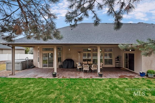 3129 S Silvertip Ln, Meridian, ID 83642