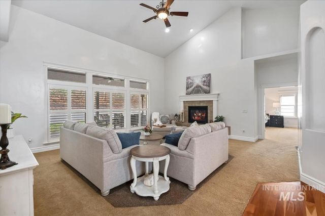 3129 S Silvertip Ln, Meridian, ID 83642