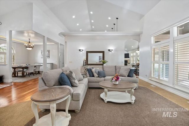 3129 S Silvertip Ln, Meridian, ID 83642