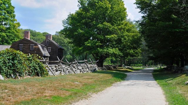 36 Indian Camp Lane D, Lincoln, MA 01773