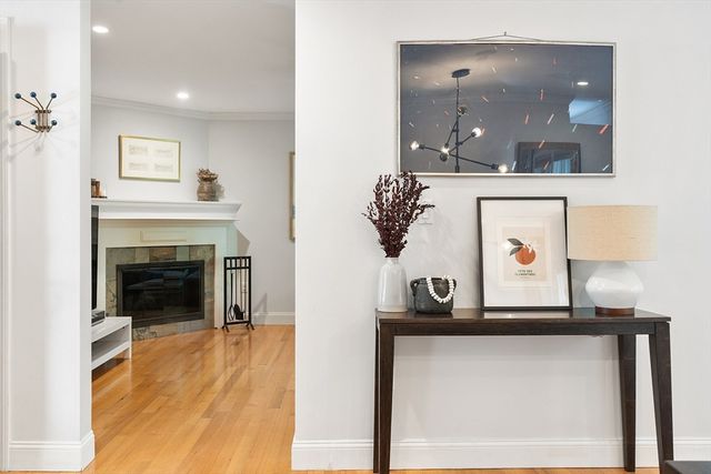 36 Indian Camp Lane D, Lincoln, MA 01773