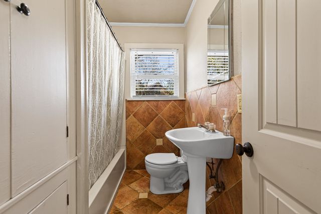 1505 DUDLEY DR., Kilgore, TX 75662