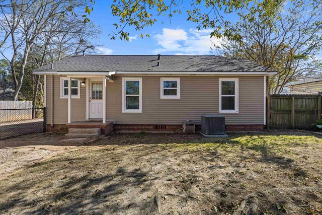 1505 DUDLEY DR., Kilgore, TX 75662