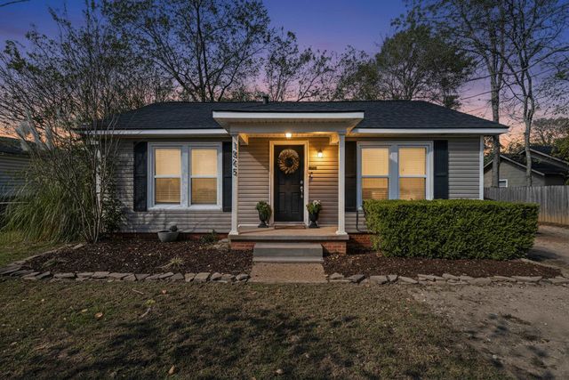 1505 DUDLEY DR., Kilgore, TX 75662