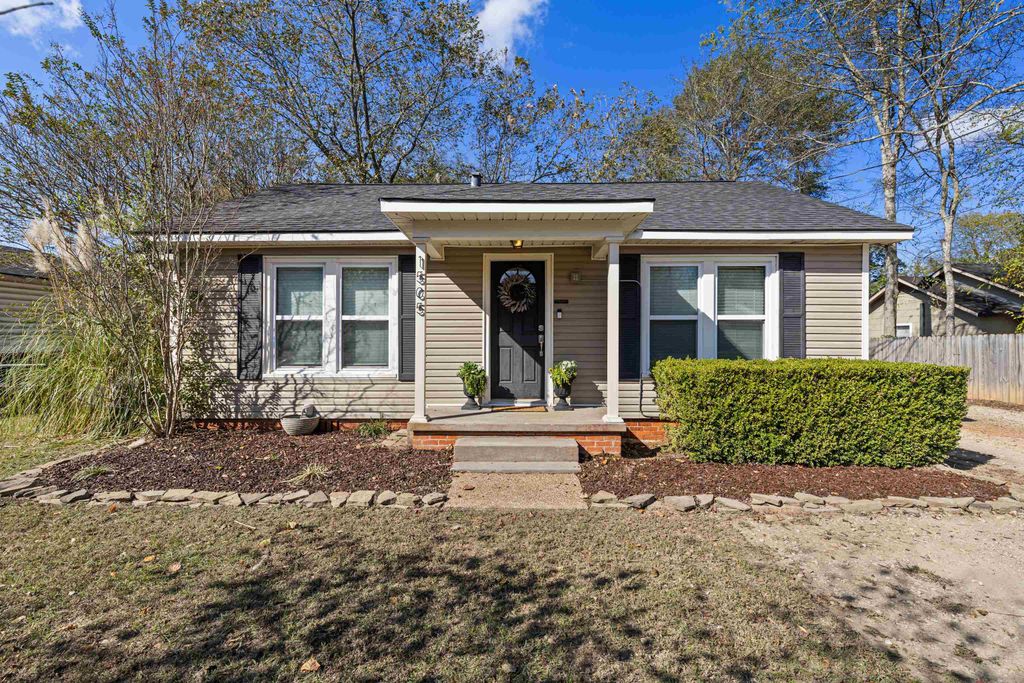 1505 DUDLEY DR., Kilgore, TX 75662