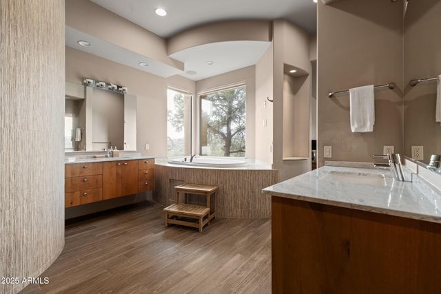 495 SCHNEBLY HILL Road, Sedona, AZ 86336