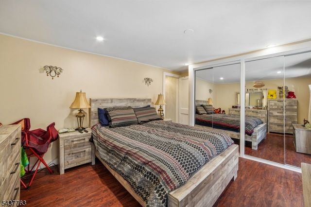 37 Stoll St, Netcong Boro, NJ 07857