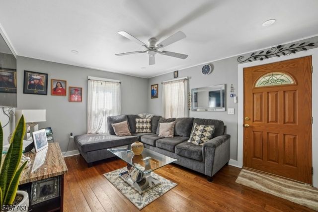 37 Stoll St, Netcong Boro, NJ 07857