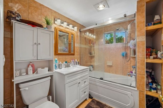 37 Stoll St, Netcong Boro, NJ 07857