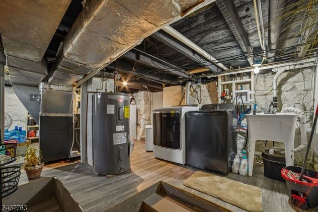 37 Stoll St, Netcong Boro, NJ 07857