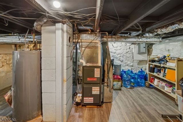 37 Stoll St, Netcong Boro, NJ 07857