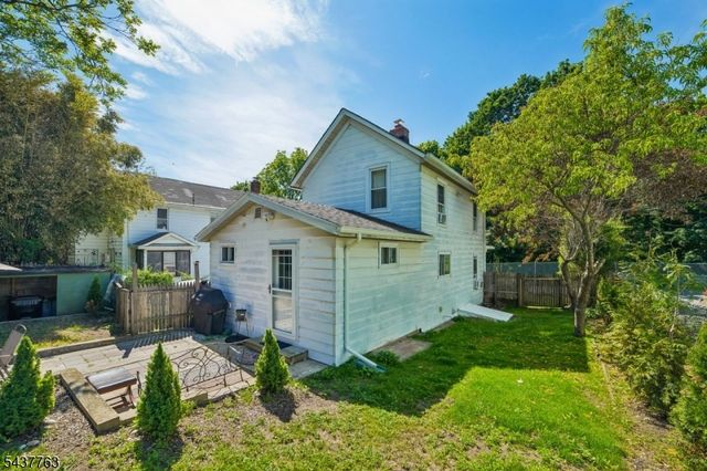37 Stoll St, Netcong Boro, NJ 07857