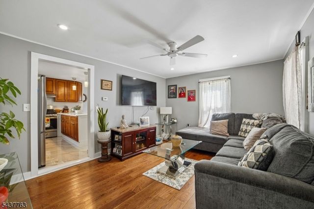 37 Stoll St, Netcong Boro, NJ 07857