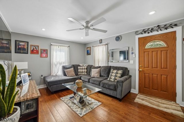 37 Stoll St, Netcong Boro, NJ 07857