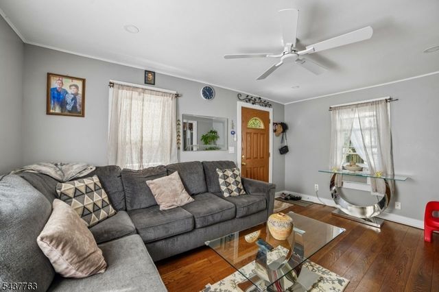 37 Stoll St, Netcong Boro, NJ 07857