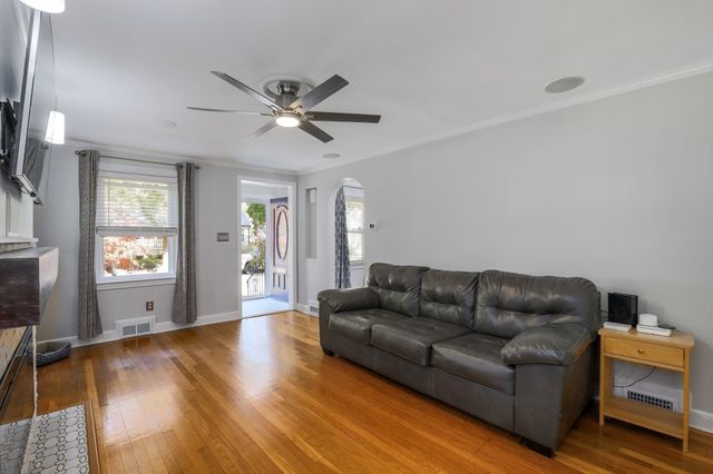 16 Westbrook Rd, Worcester, MA 01602