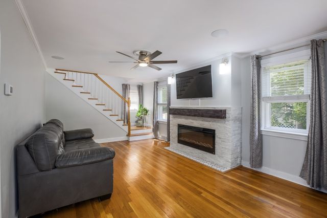 16 Westbrook Rd, Worcester, MA 01602