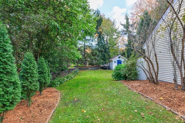 16 Westbrook Rd, Worcester, MA 01602