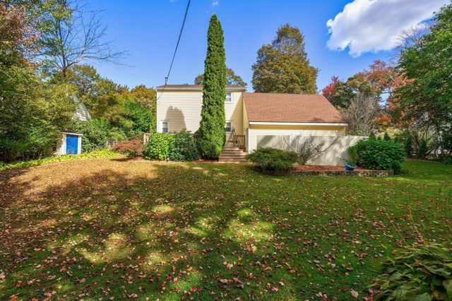 16 Westbrook Rd, Worcester, MA 01602