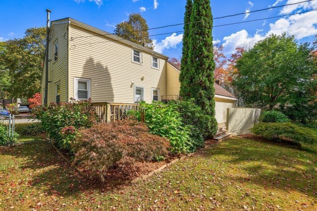 16 Westbrook Rd, Worcester, MA 01602
