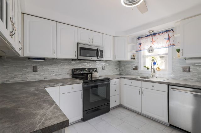 16 Westbrook Rd, Worcester, MA 01602