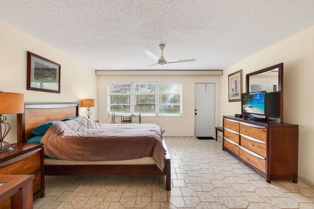 5066 Lakefront Boulevard B, Delray Beach, FL 33484