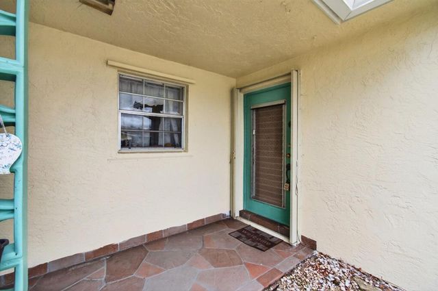 5066 Lakefront Boulevard B, Delray Beach, FL 33484