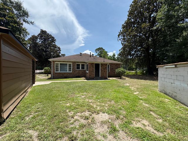 933 S Live Oak Drive, Moncks Corner, SC 29461