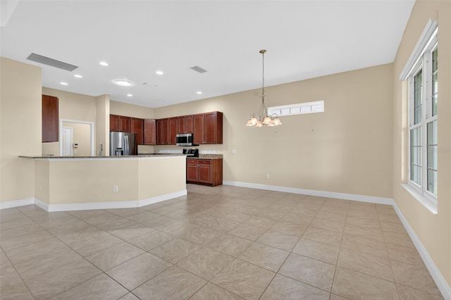 10131 LAKE MIONA WAY, Oxford, FL 34484