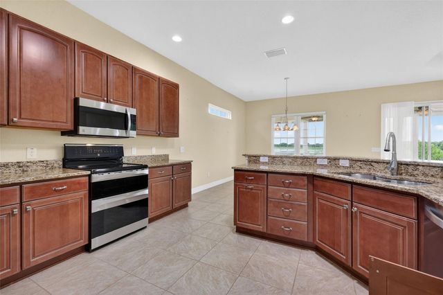 10131 LAKE MIONA WAY, Oxford, FL 34484