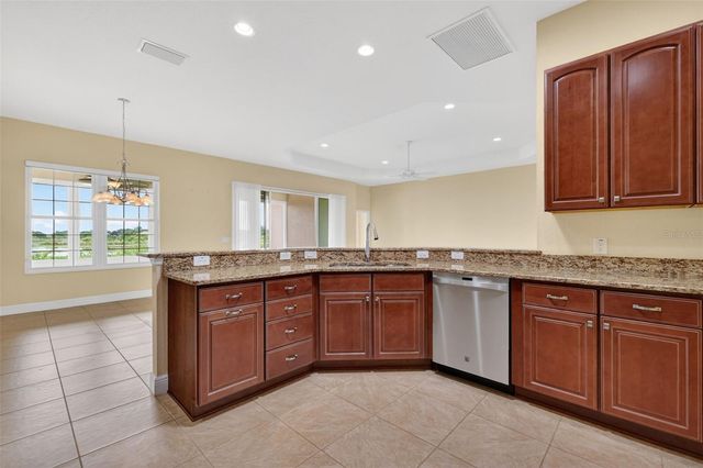 10131 LAKE MIONA WAY, Oxford, FL 34484