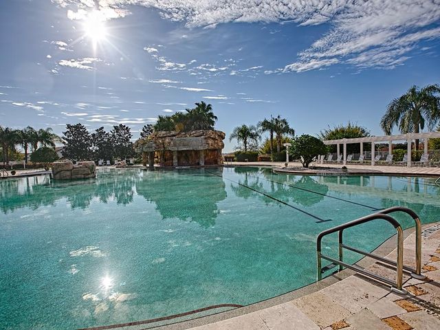 10131 LAKE MIONA WAY, Oxford, FL 34484