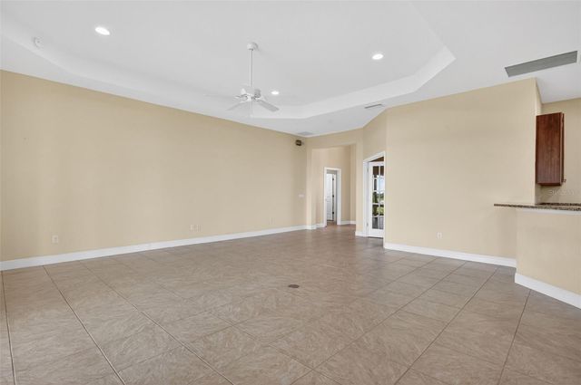 10131 LAKE MIONA WAY, Oxford, FL 34484