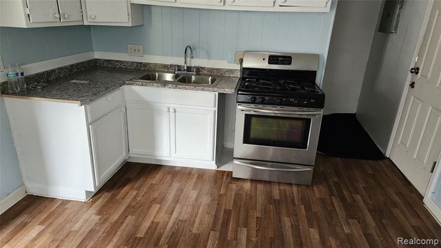 19321 Eureka Street, Detroit, MI 48234