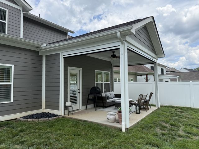 216 Daniel St, Pleasant View, TN 37146
