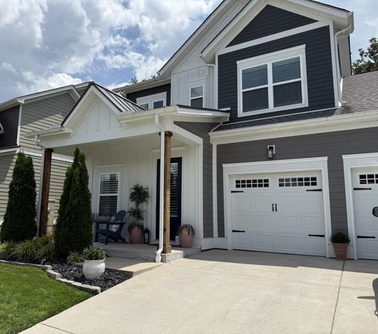 216 Daniel St, Pleasant View, TN 37146