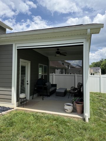 216 Daniel St, Pleasant View, TN 37146